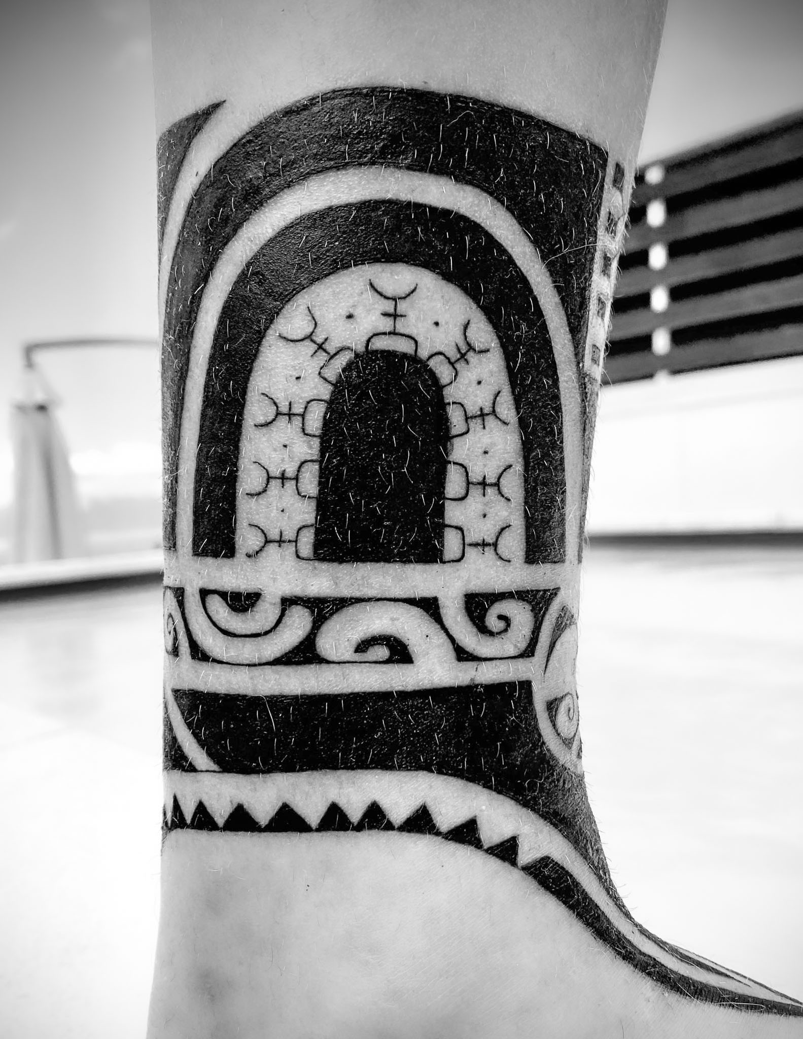 The Sacred Art Of Skin: A History Of Tattooing In French Polynesia